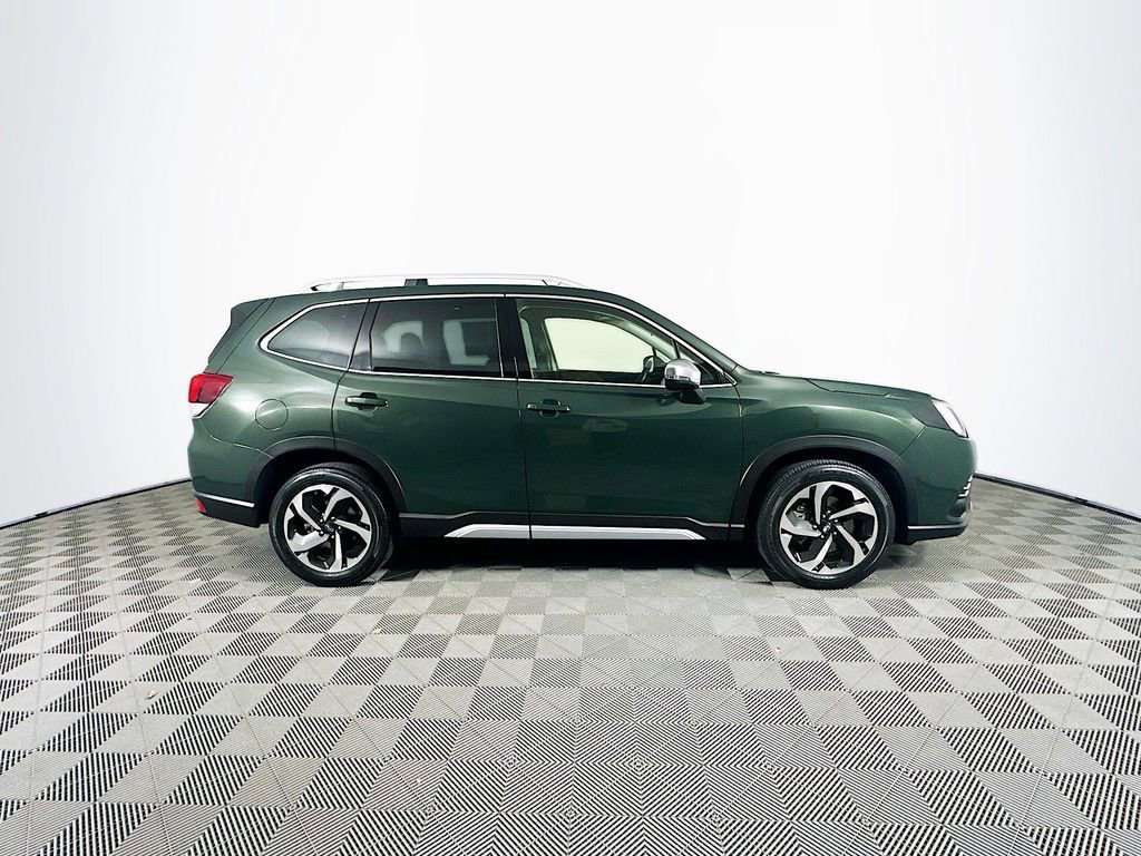 Used 2022 Subaru Forester Touring image 11