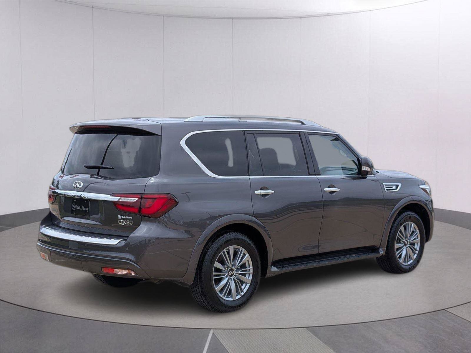 Used 2024 INFINITI QX80 Luxe RWD image 8