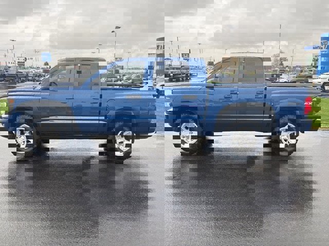 Used 2011 Dodge Dakota 4x4 Crew Cab image 3