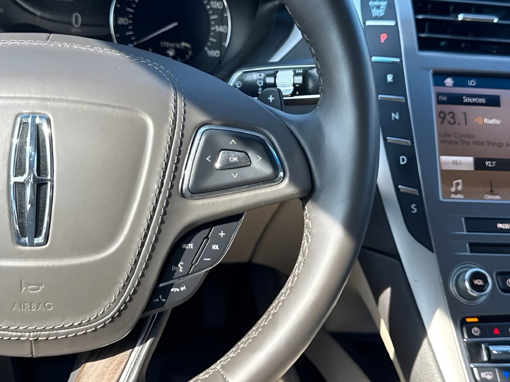 Used 2019 Lincoln MKZ Reserve AWD/4WD image 16