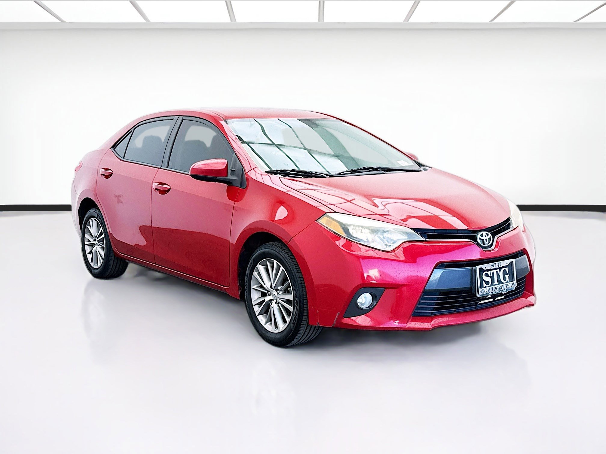Used 2015 Toyota Corolla LE image 3