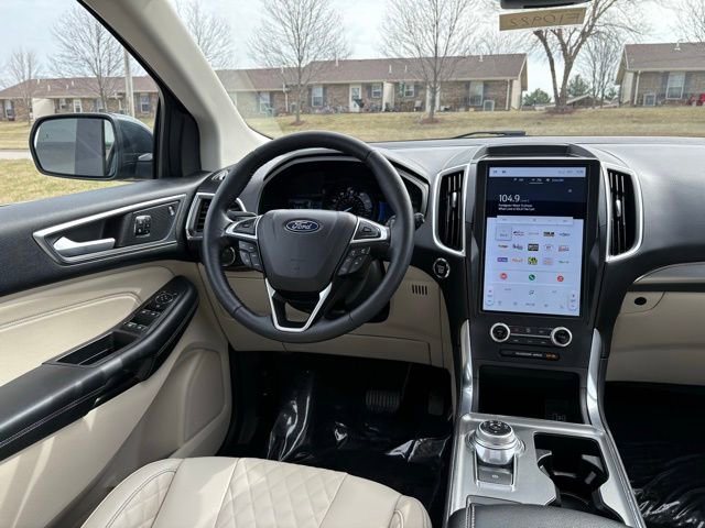 Used 2024 Ford Edge Titanium image 26