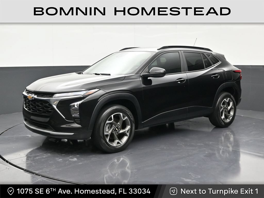 Used 2024 Chevrolet Trax LT FWD image 1