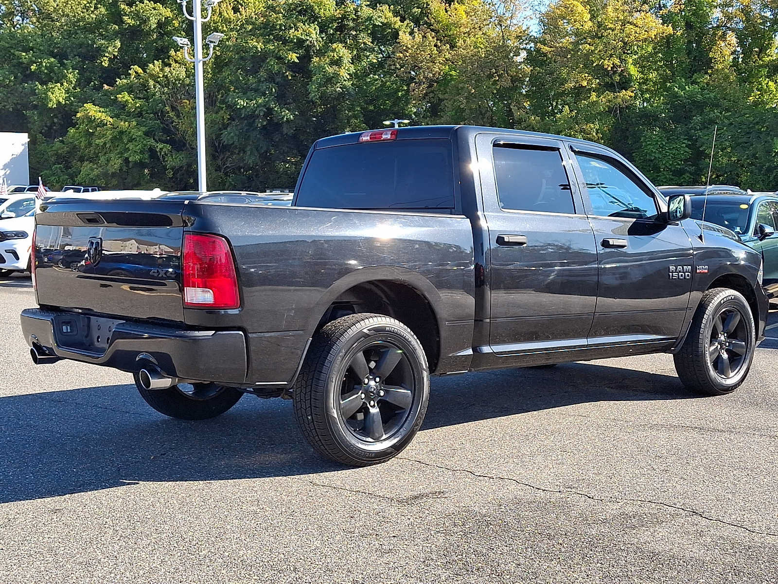 Used 2016 RAM 1500 Express w/ Black Ram 1500 Express Group AWD/4WD image 6