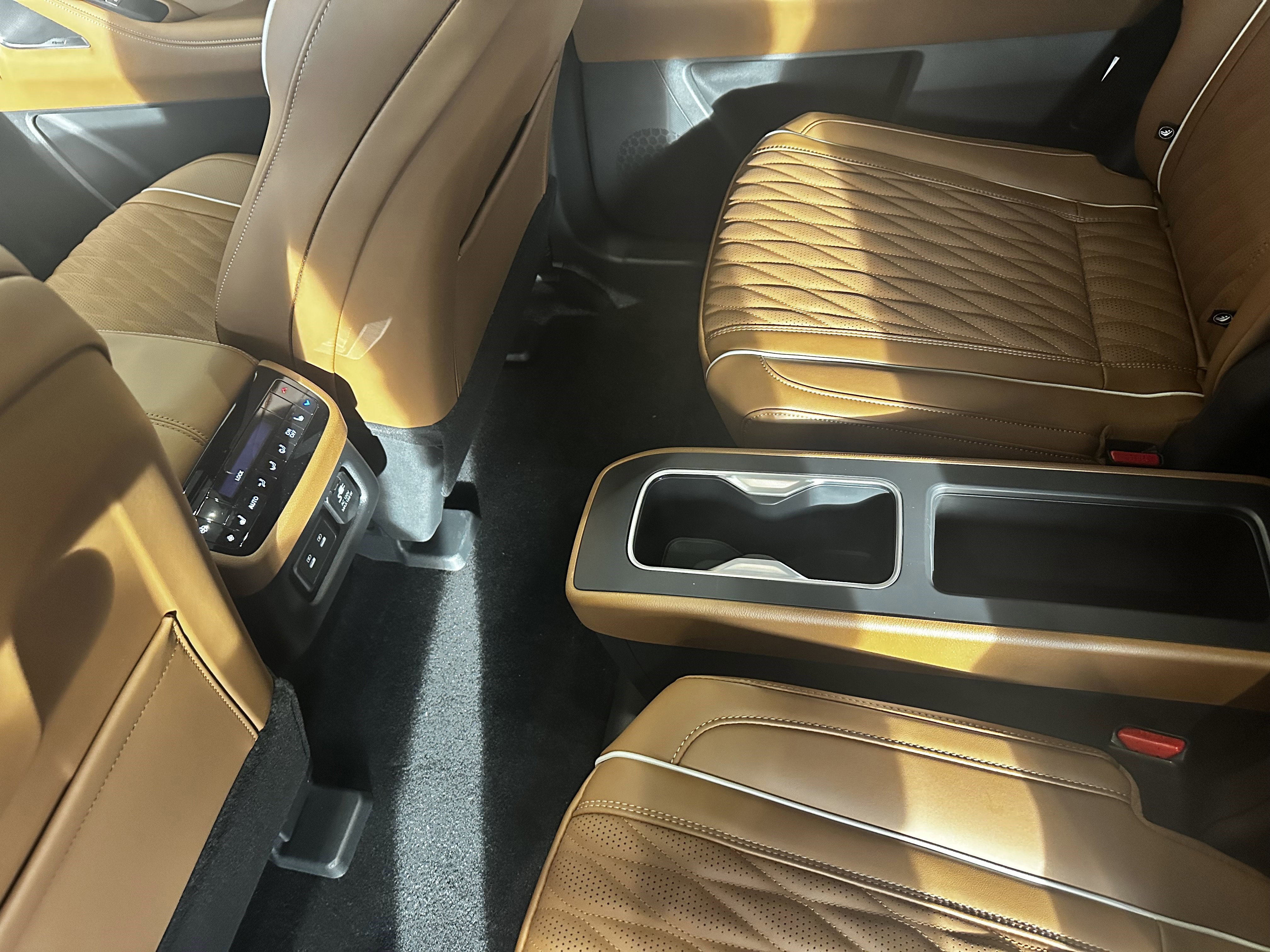 New 2026 INFINITI QX60 Autograph image 11