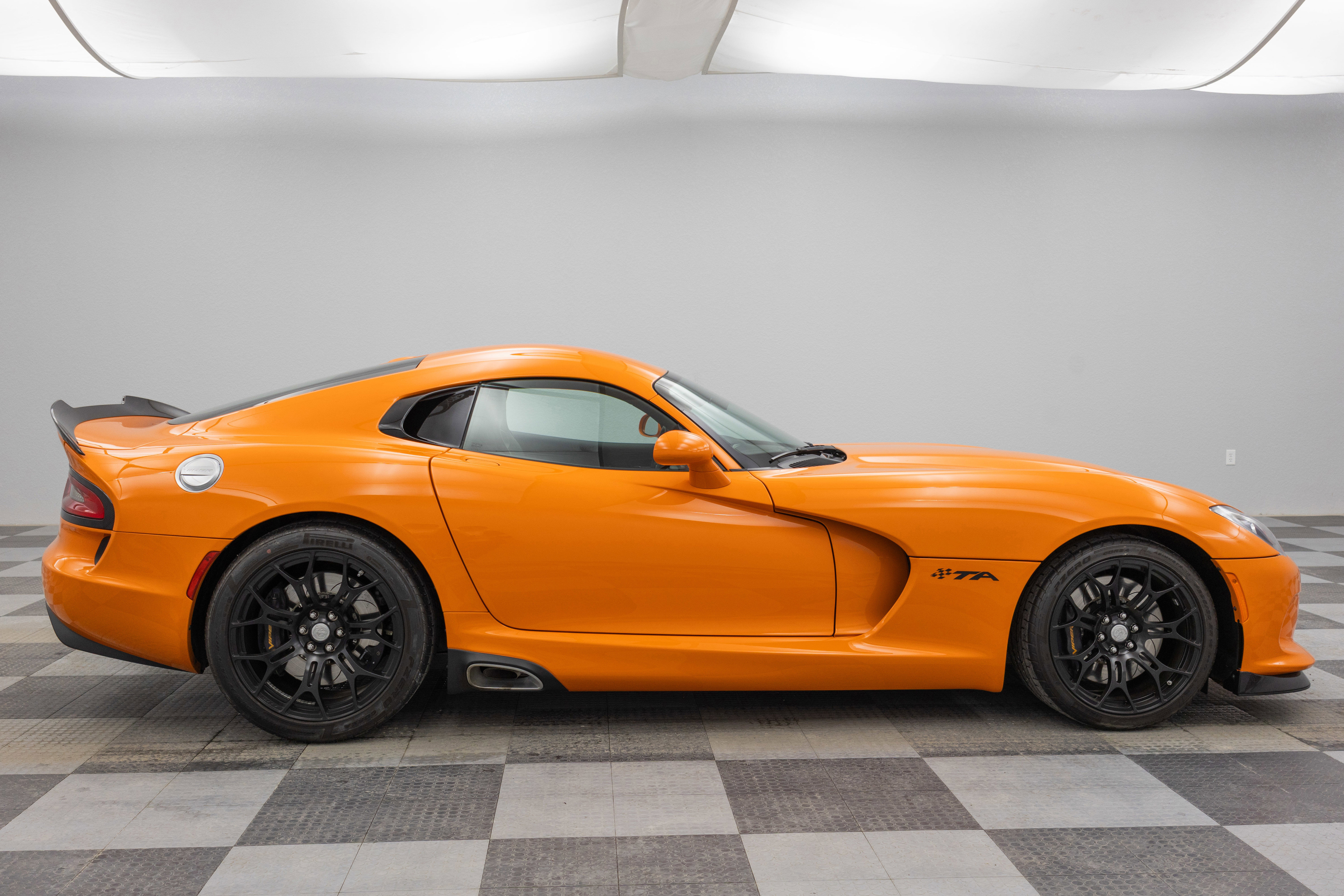 Used 2014 SRT Viper SRT-10 image 19