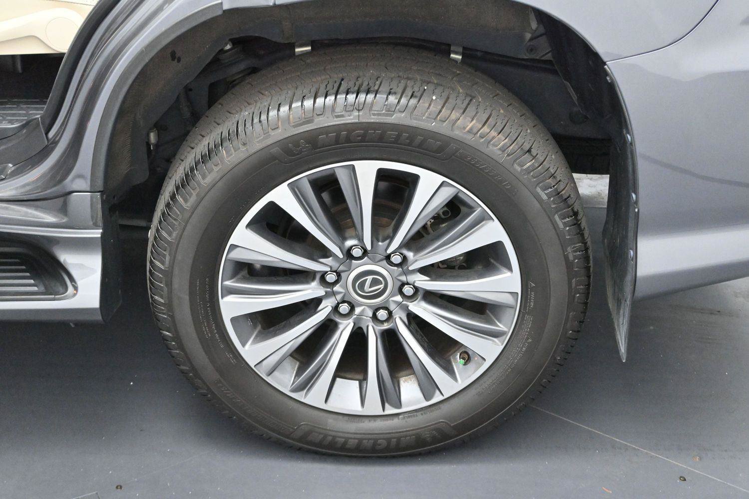 Used 2023 Lexus GX 460 Luxury AWD/4WD image 32