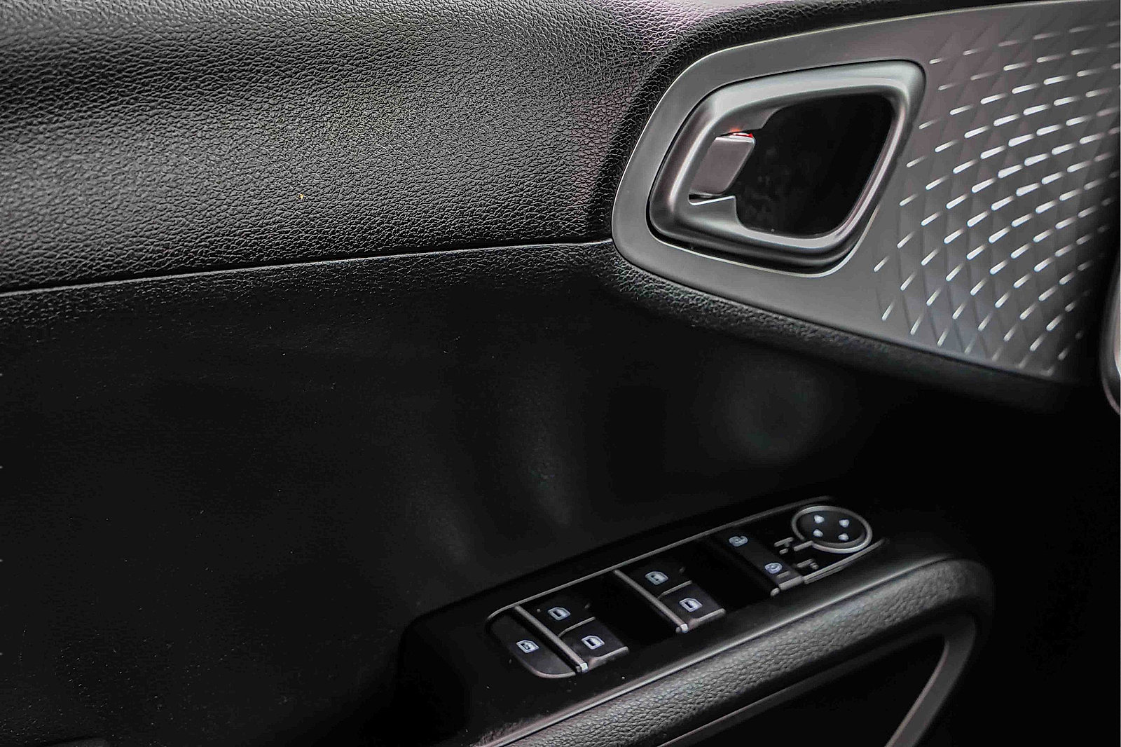 Certified 2025 Kia Soul LX w/ LX Technology Package FWD image 14