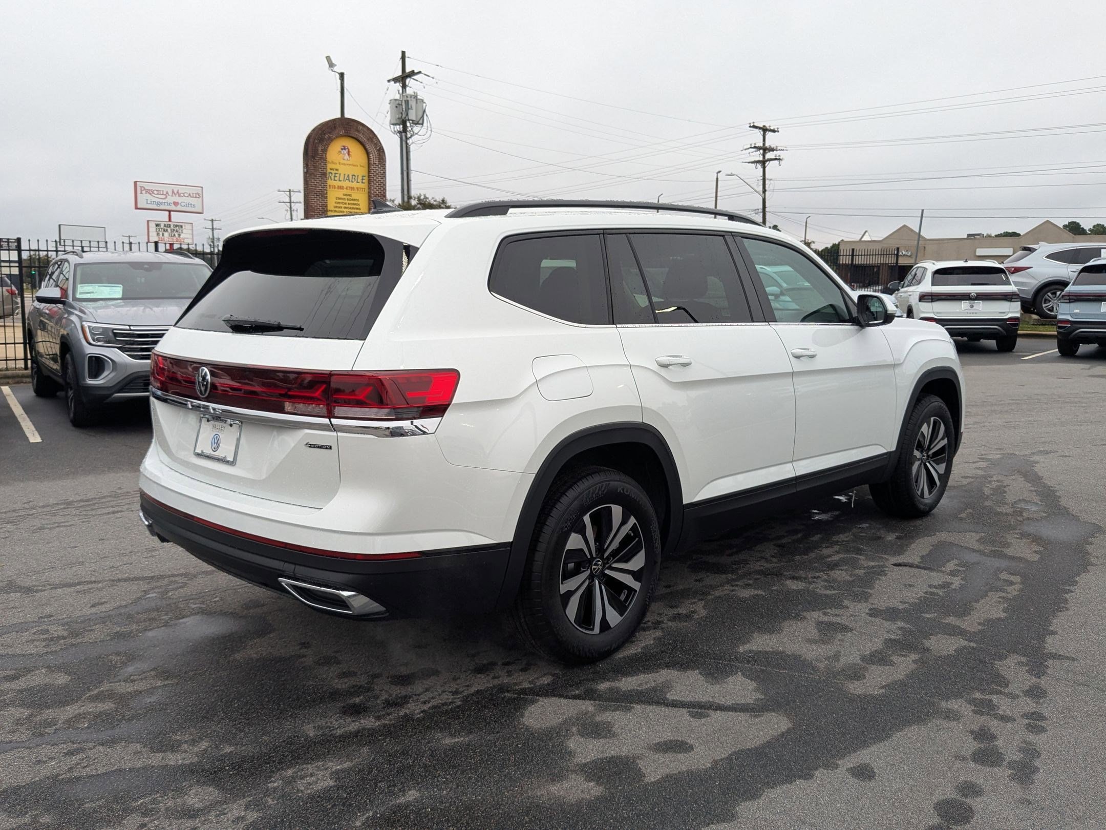 New 2026 Volkswagen Atlas SE AWD/4WD image 3