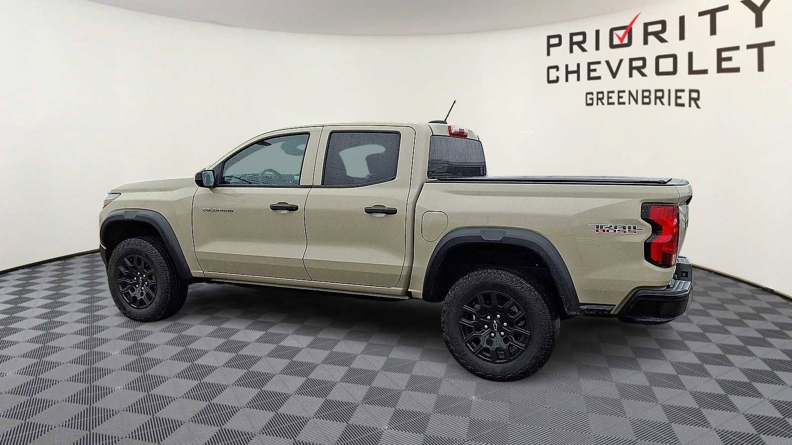 Used 2024 Chevrolet Colorado Trail Boss image 6