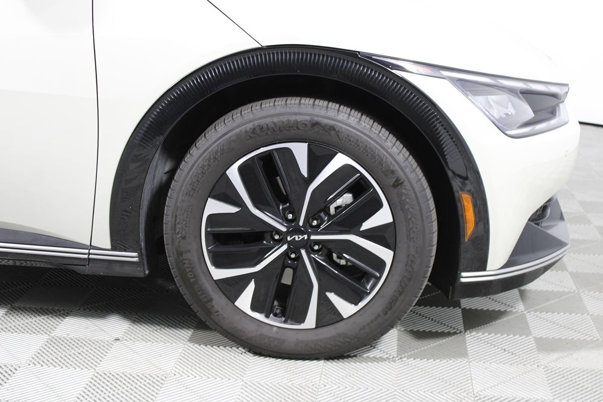 Used 2024 Kia EV6 Wind RWD image 33