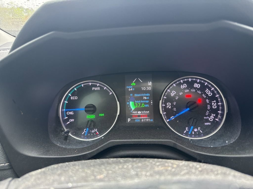 Used 2021 Toyota RAV4 XLE w/ Convenience Package image 16