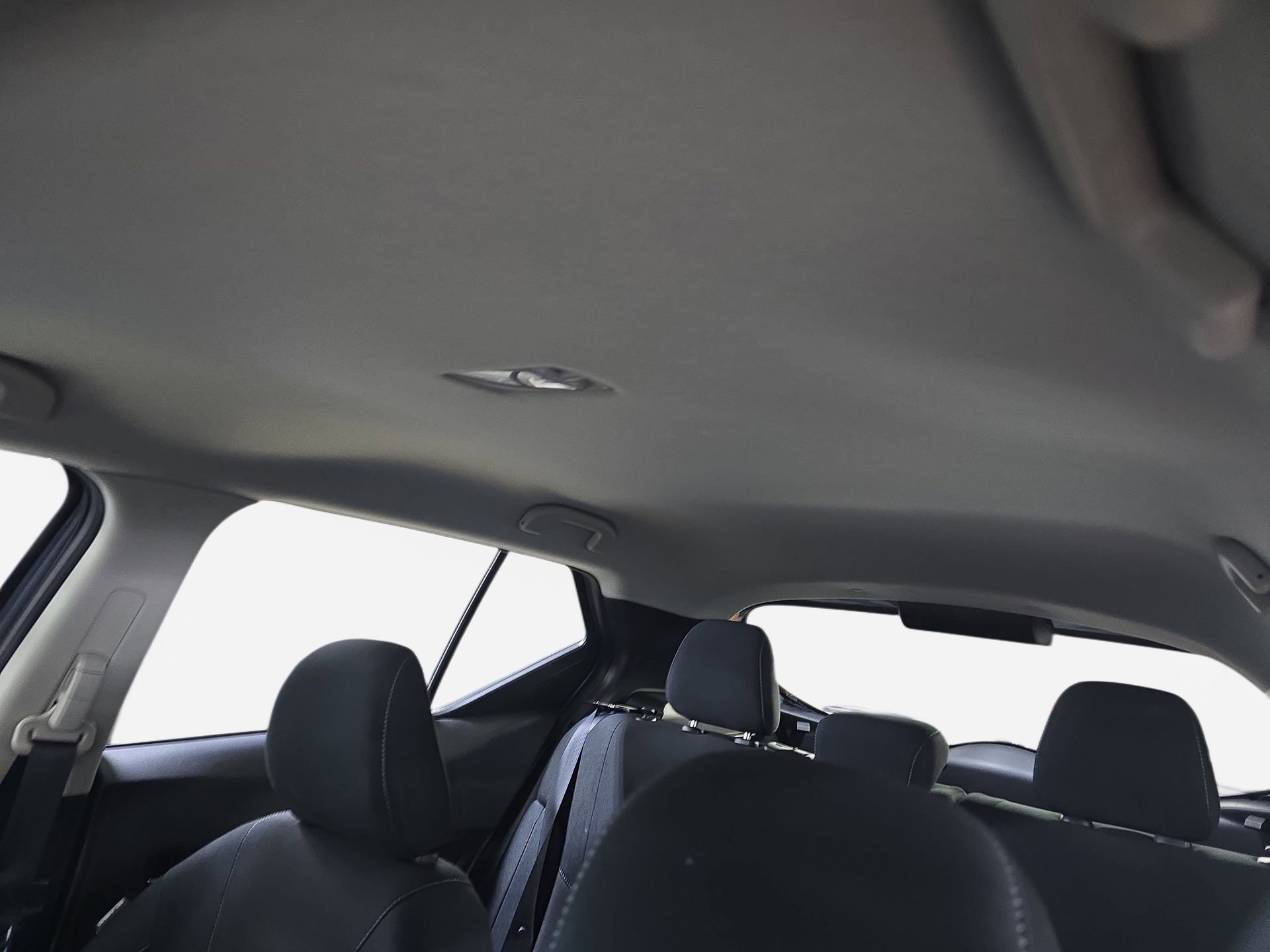 Used 2023 Nissan Kicks SV w/ Interior Electronics Package FWD image 29