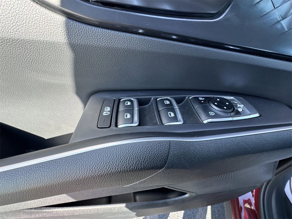 Used 2025 Kia Sorento LX image 13