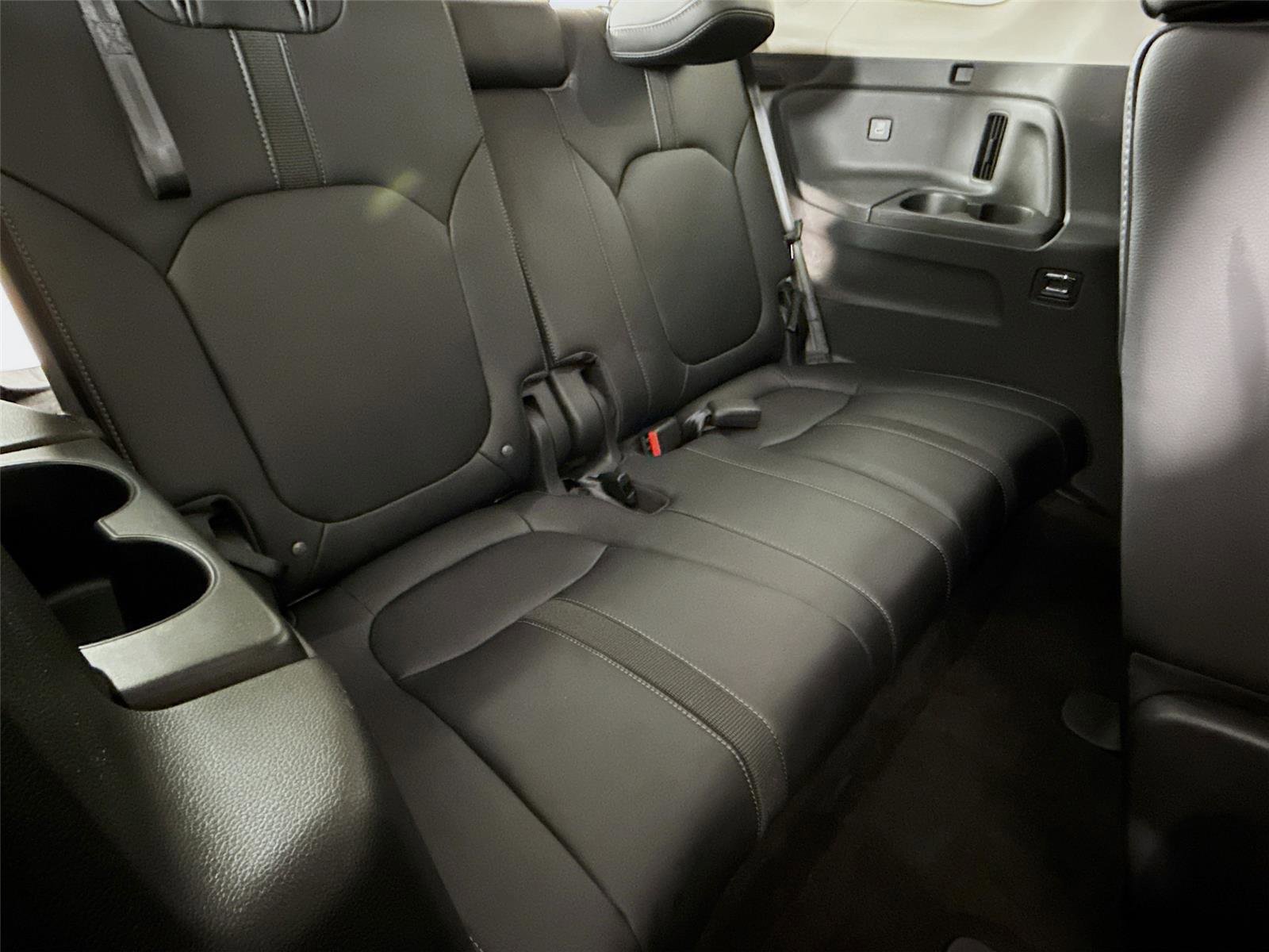 Used 2023 Honda Pilot Touring image 28