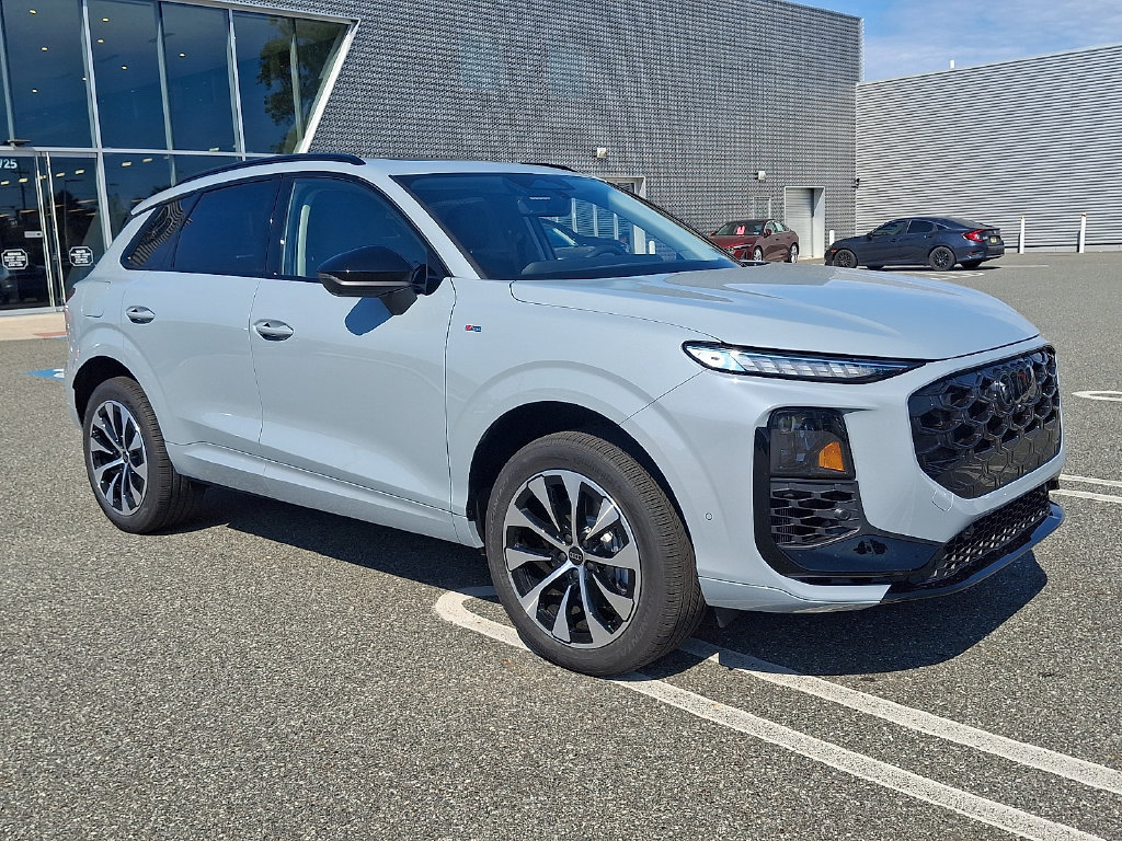 New 2026 Audi Q3 quattro 2.0T