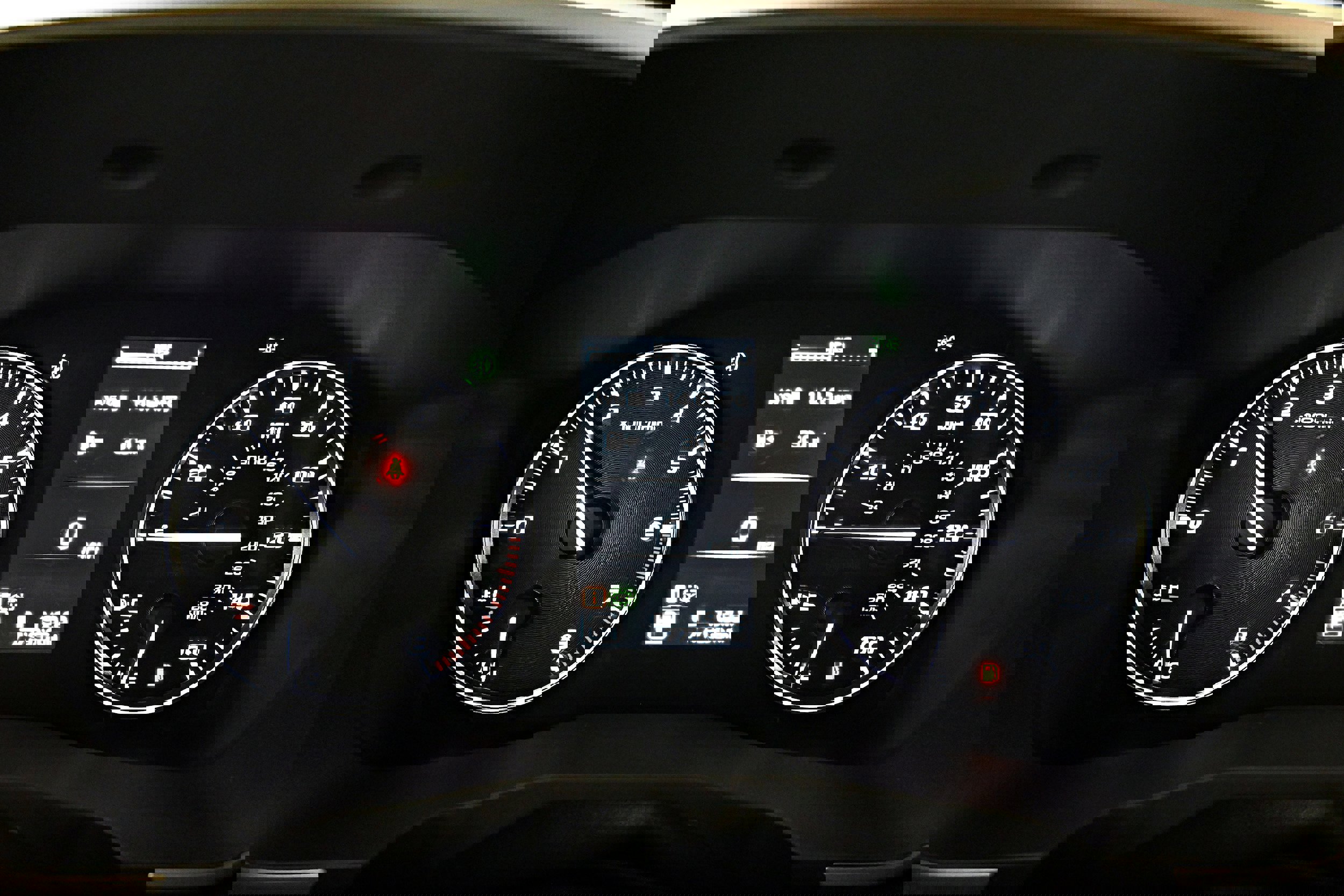 Used 2023 Subaru Ascent Limited image 8