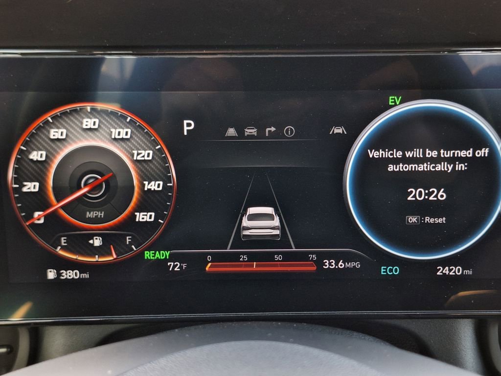 New 2025 Hyundai Elantra SEL image 18