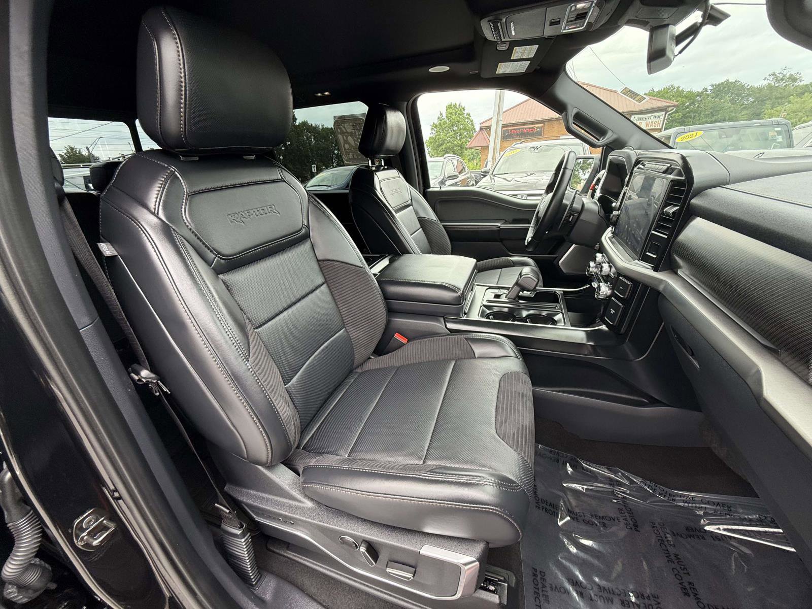 Certified 2023 Ford F150 Raptor w/ Raptor Carbon Fiber Package AWD/4WD image 30