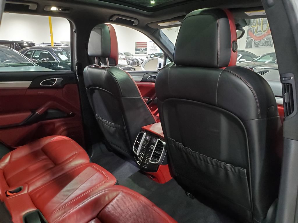 Used 2016 Porsche Cayenne GTS AWD/4WD image 22