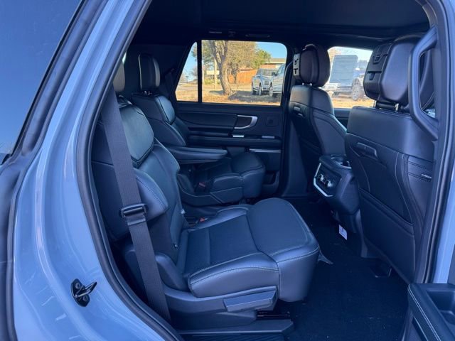 New 2026 Ford Expedition Platinum w/ Stealth Performance Package image 10