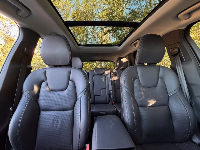 Used 2025 Volvo XC90 T8 Ultra w/ Protection Package Premier AWD/4WD image 27