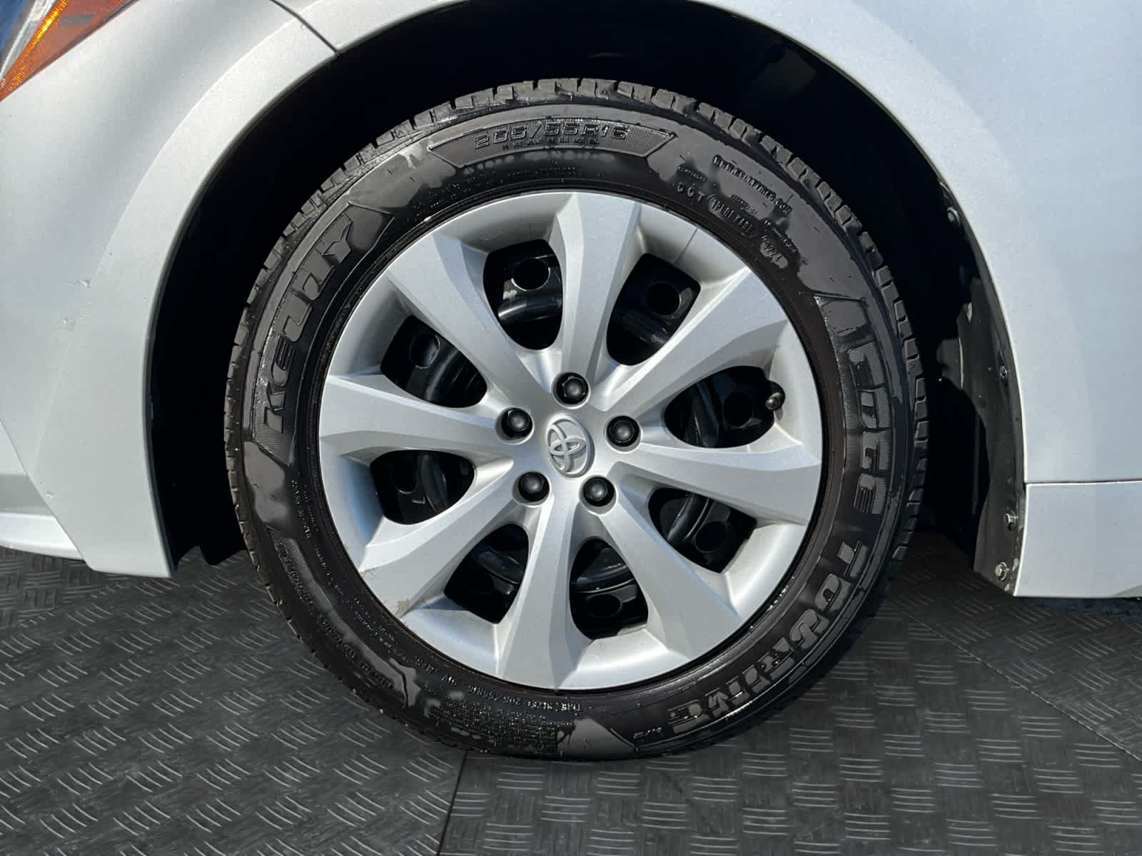 Used 2024 Toyota Corolla LE FWD image 11