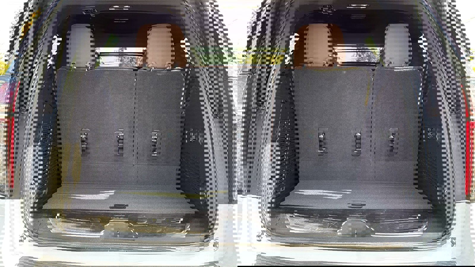 Used 2023 Chevrolet Tahoe High Country w/ LPO, Illumination Package image 29