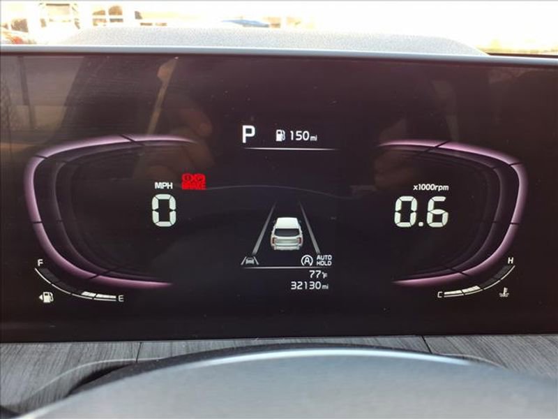 Used 2023 Kia Telluride EX w/ EX Captain's Chair Package image 18