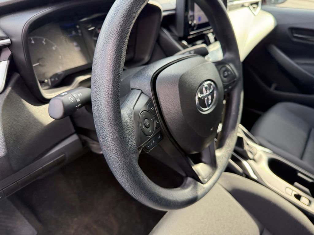 Certified 2024 Toyota Corolla LE image 28