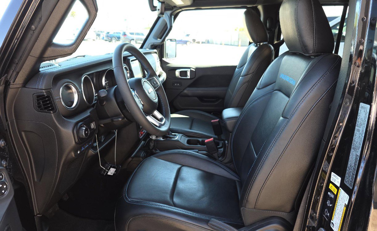 Used 2023 Jeep Wrangler Unlimited Rubicon 4xe image 7