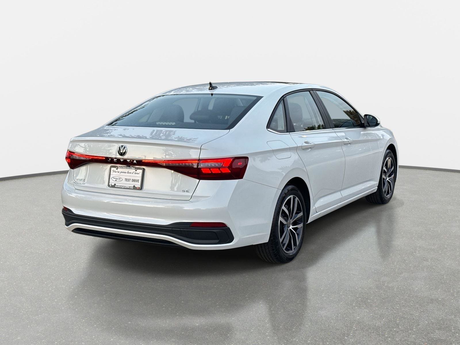 New 2026 Volkswagen Jetta SE image 5