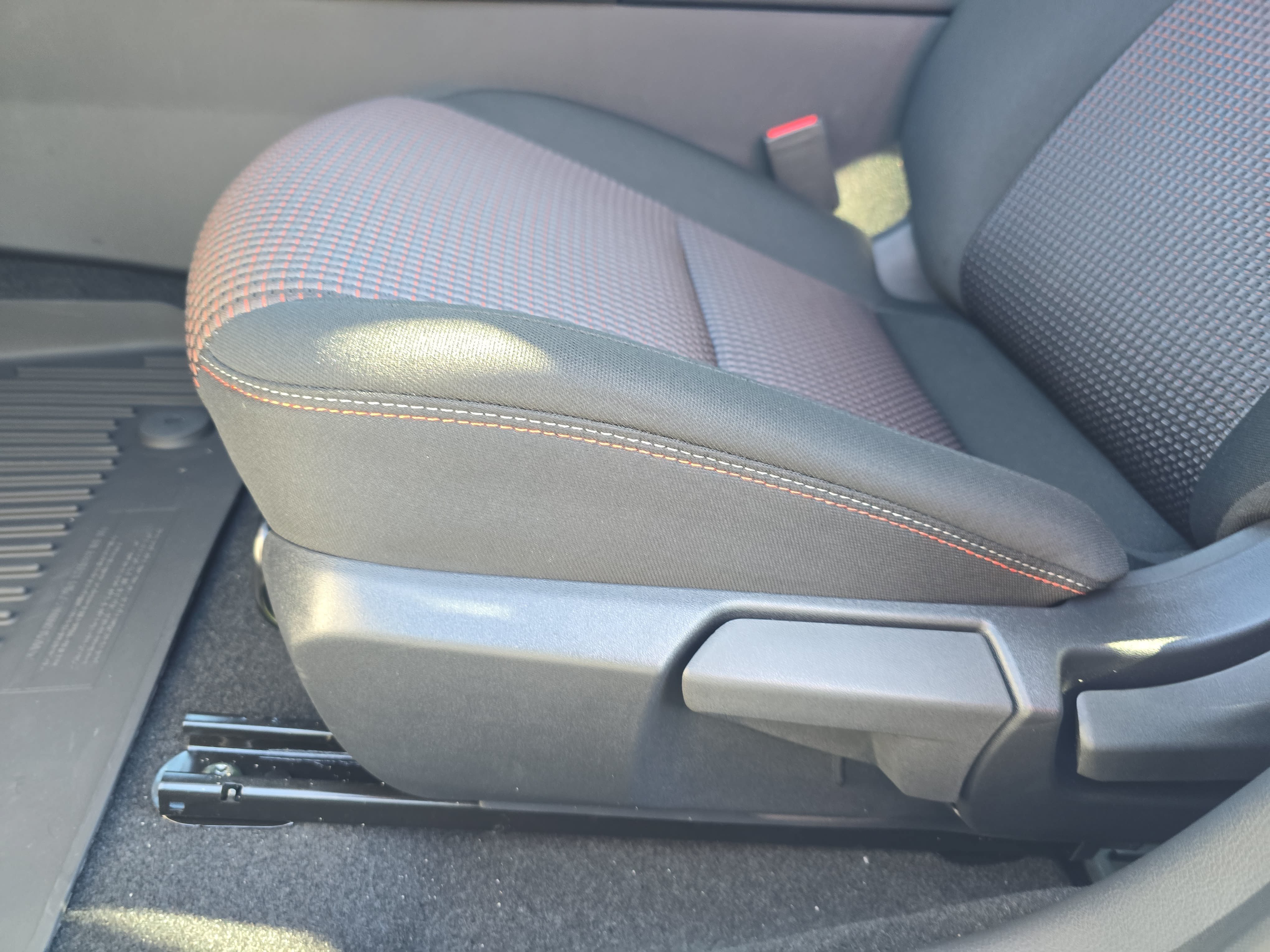 New 2027 Nissan Sentra SR w/ Floor Mat Package FWD image 29