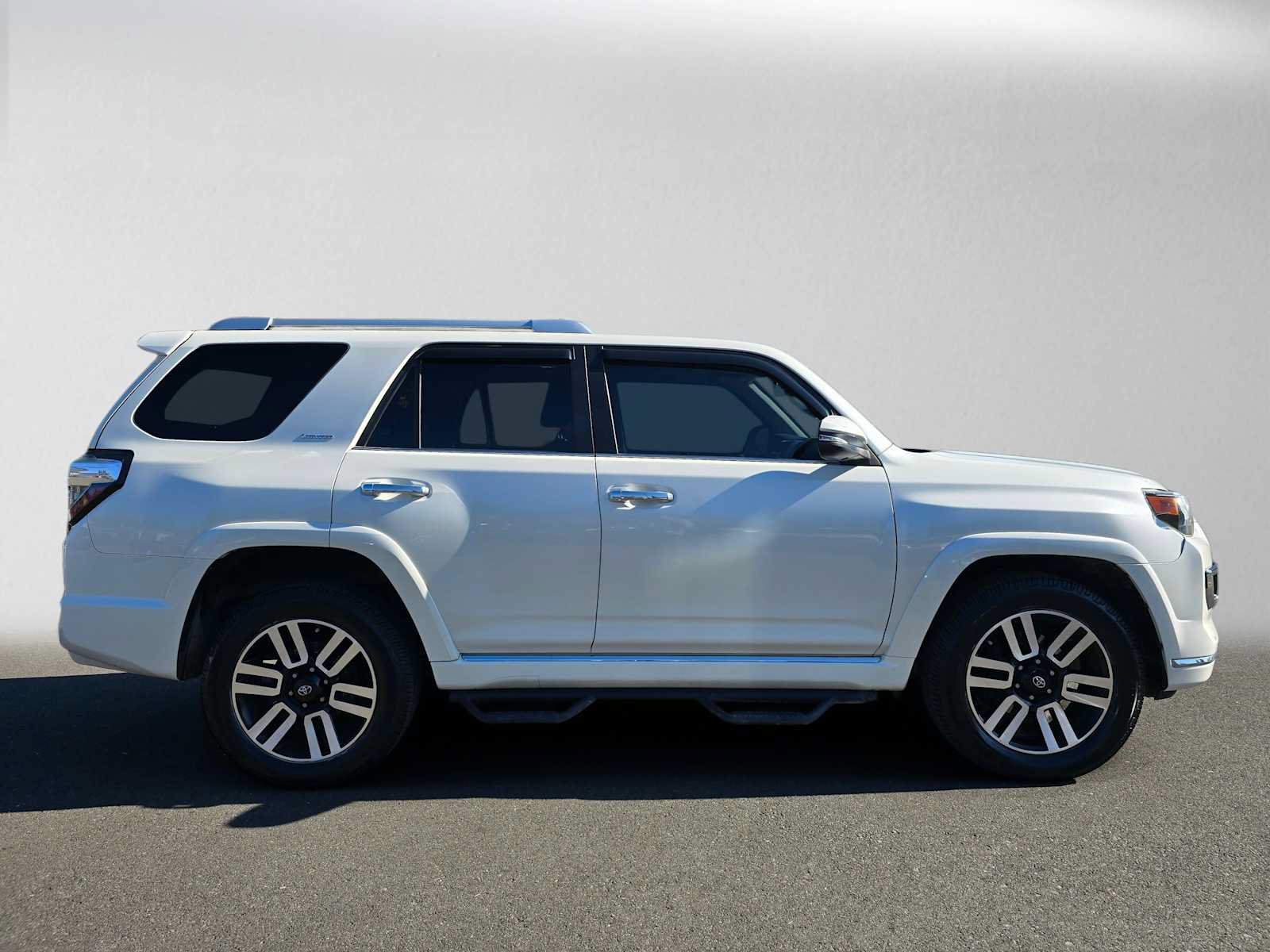 Used 2019 Toyota 4Runner Limited AWD/4WD image 2