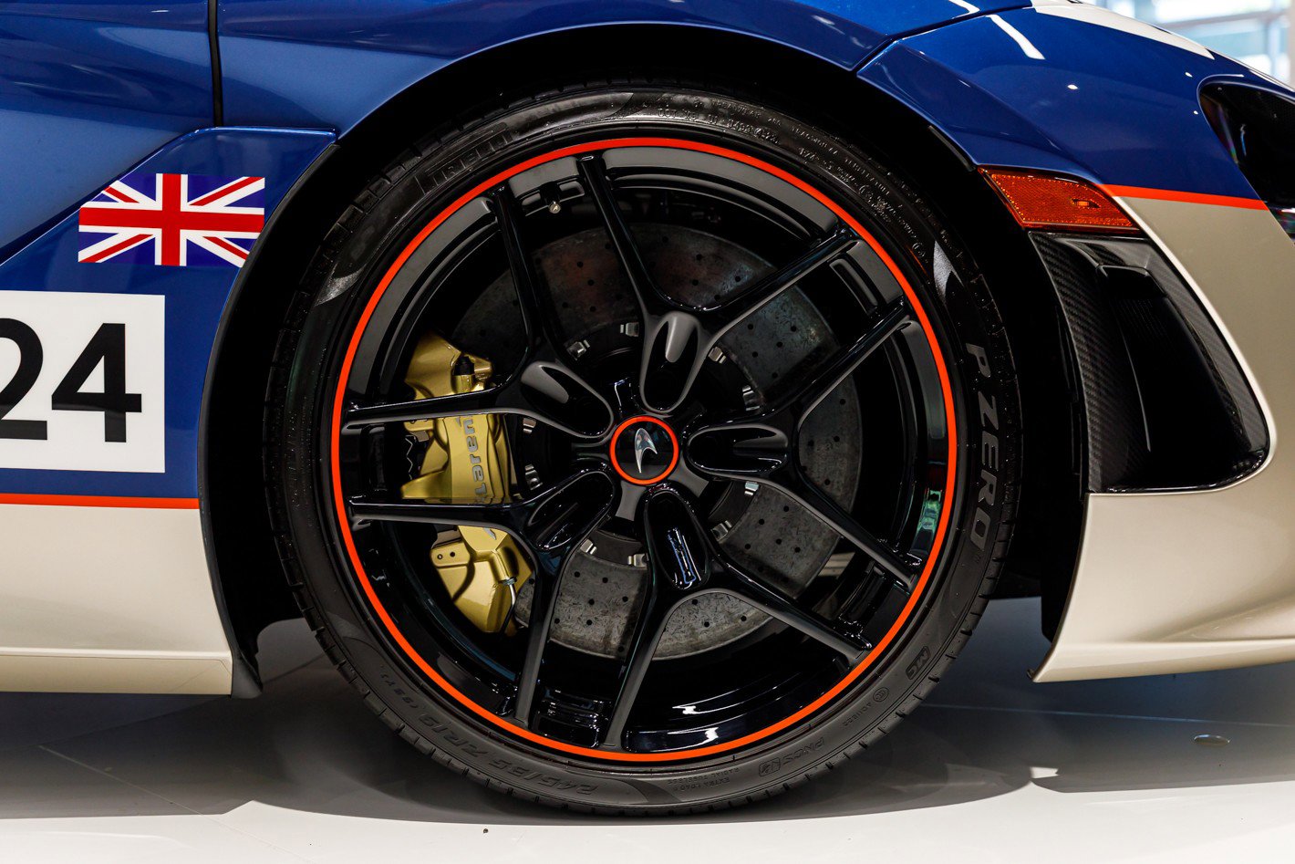 New 2024 McLaren 750S Spider image 24