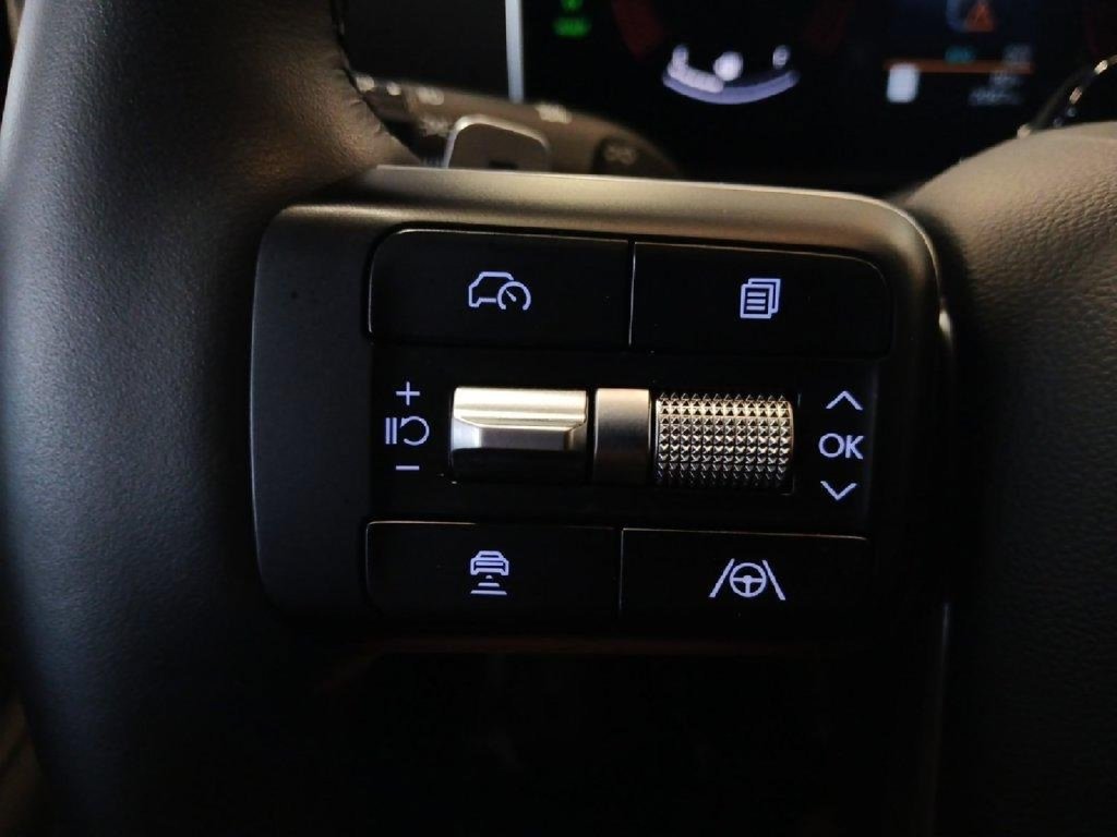 Used 2026 Hyundai Santa Fe SEL FWD image 19