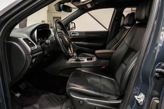 Used 2017 Jeep Grand Cherokee Altitude AWD/4WD image 4