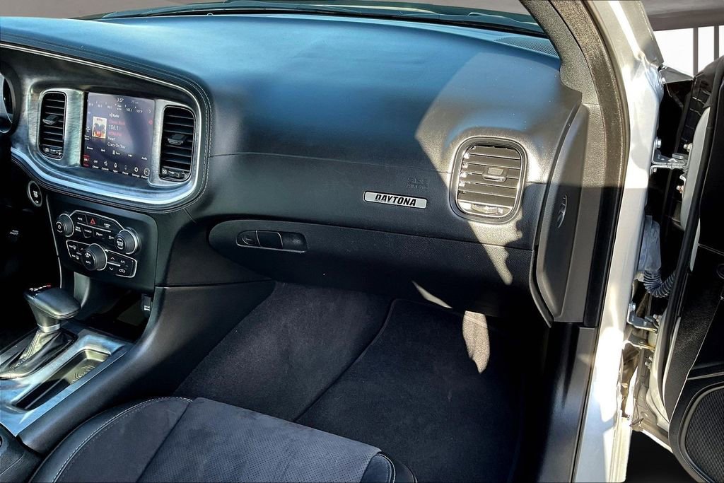 Used 2022 Dodge Charger Scat Pack w/ Daytona Edition Group image 26