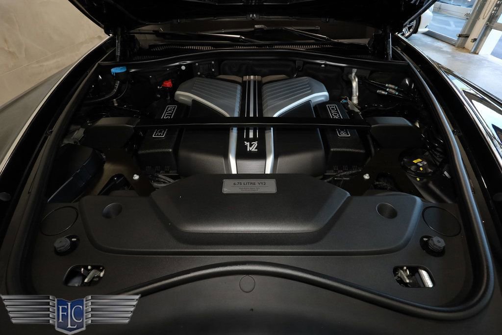 Used 2022 Rolls-Royce Phantom Sedan image 45