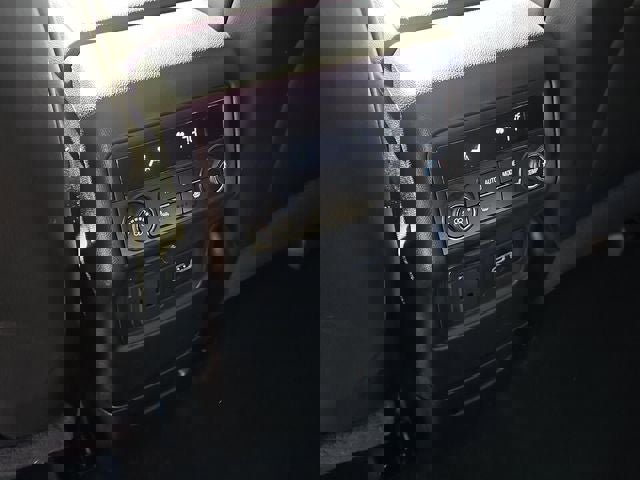 Used 2023 GMC Acadia Denali image 16