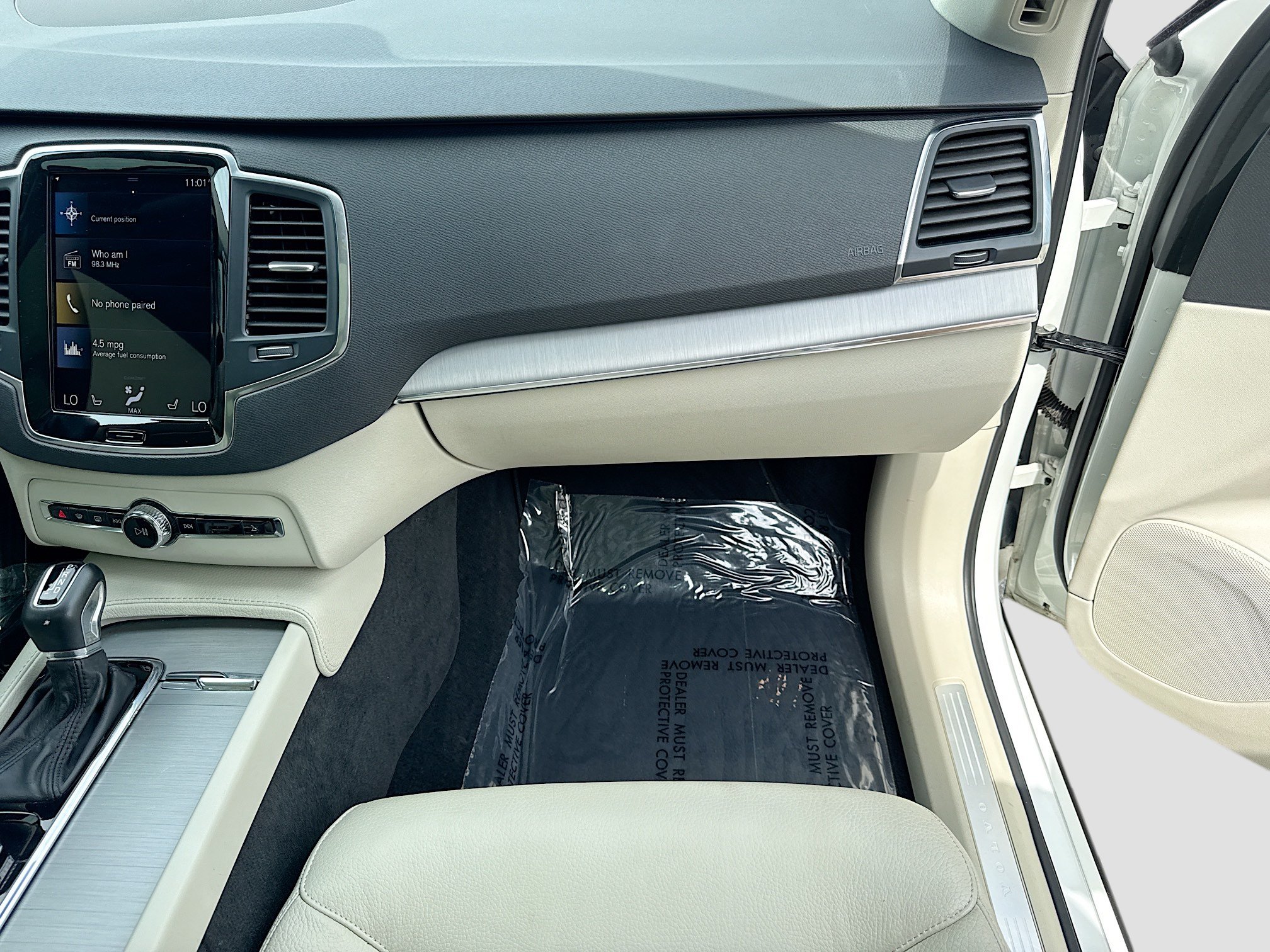Used 2022 Volvo XC90 T5 Momentum w/ Protection Package Premier AWD/4WD image 18
