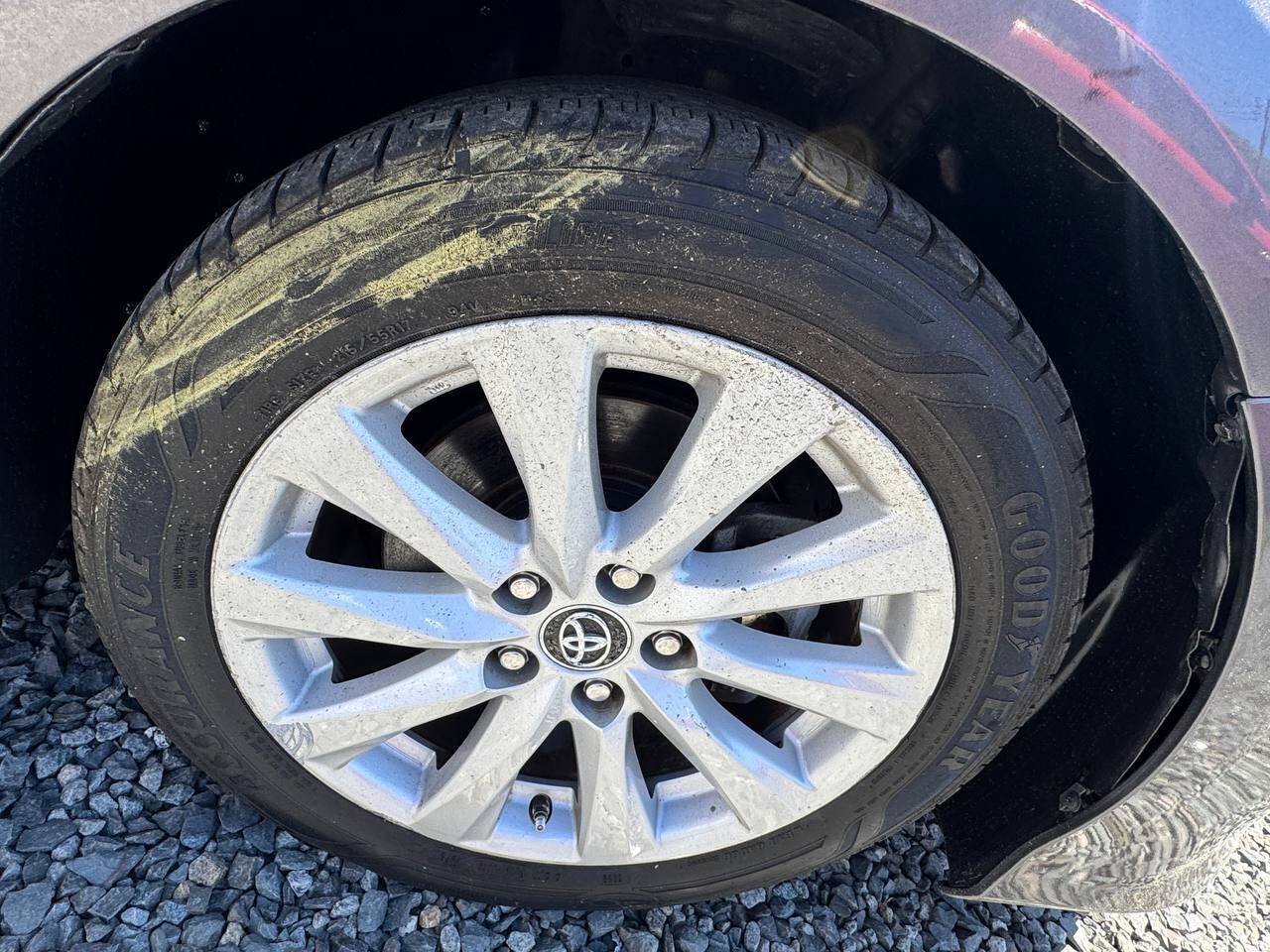 Used 2019 Toyota Camry LE w/ Convenience Package FWD image 25