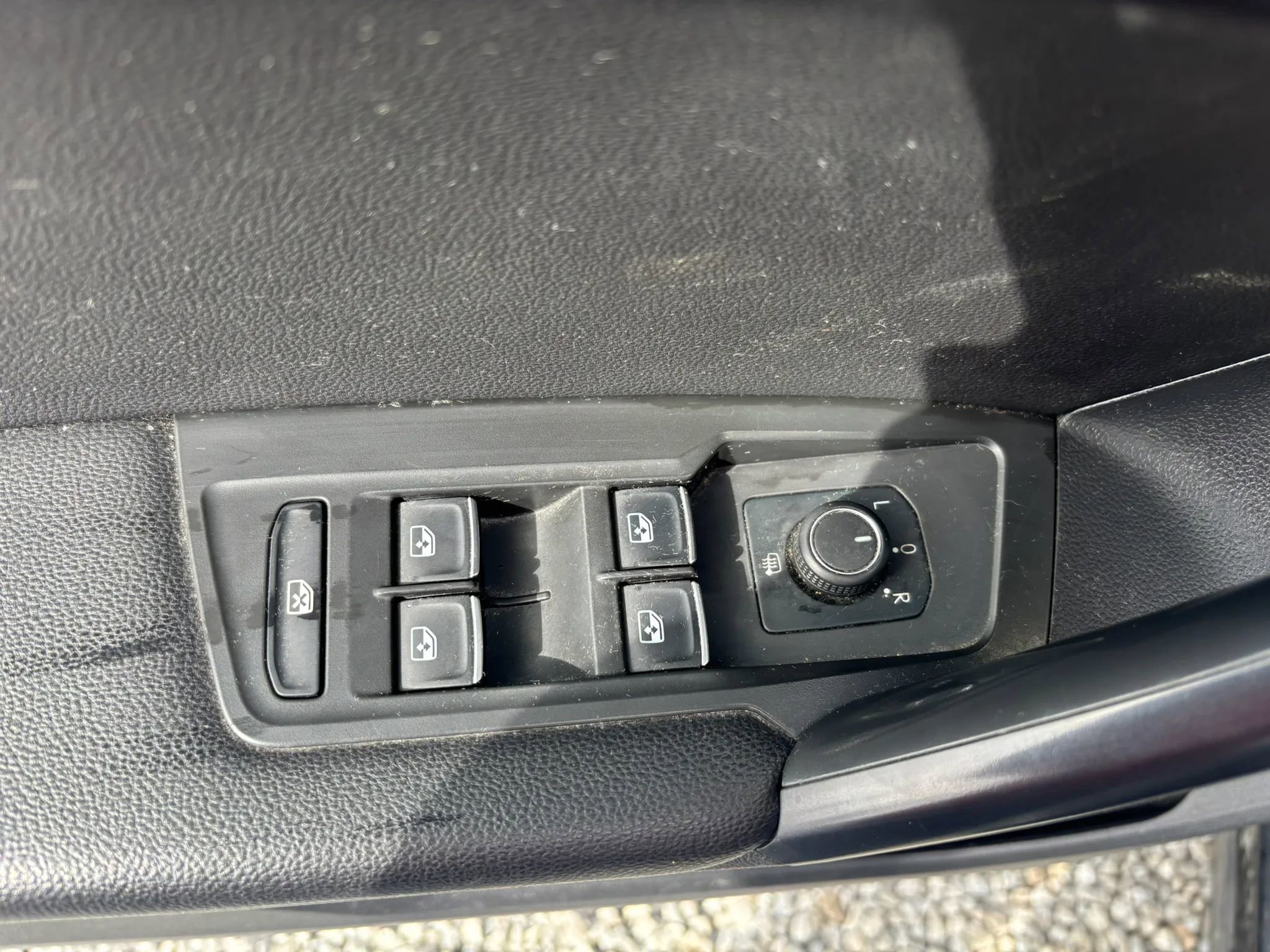 Used 2021 Volkswagen Tiguan S FWD image 20