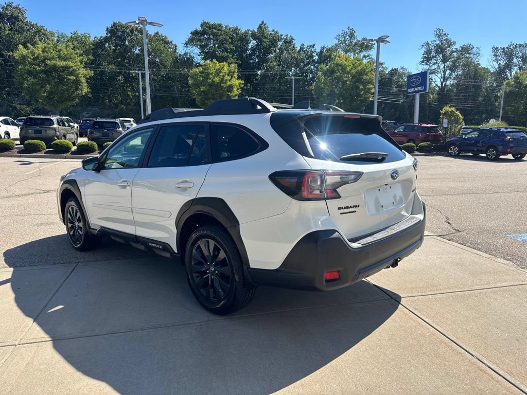 Used 2023 Subaru Outback Onyx Edition AWD/4WD image 3