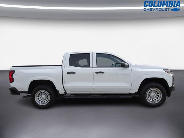Used 2024 Chevrolet Colorado W/T RWD image 2