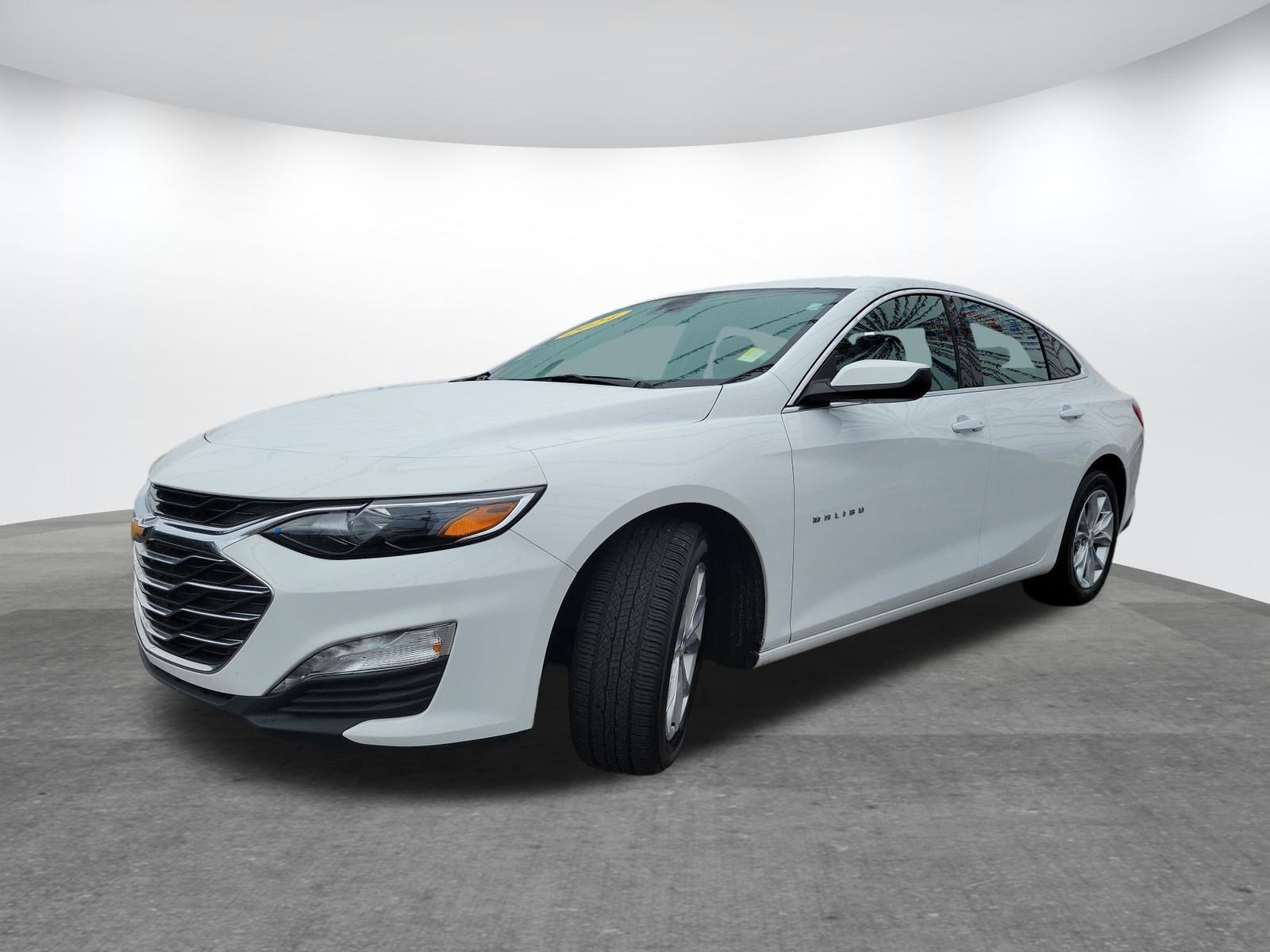 Used 2024 Chevrolet Malibu LT image 3