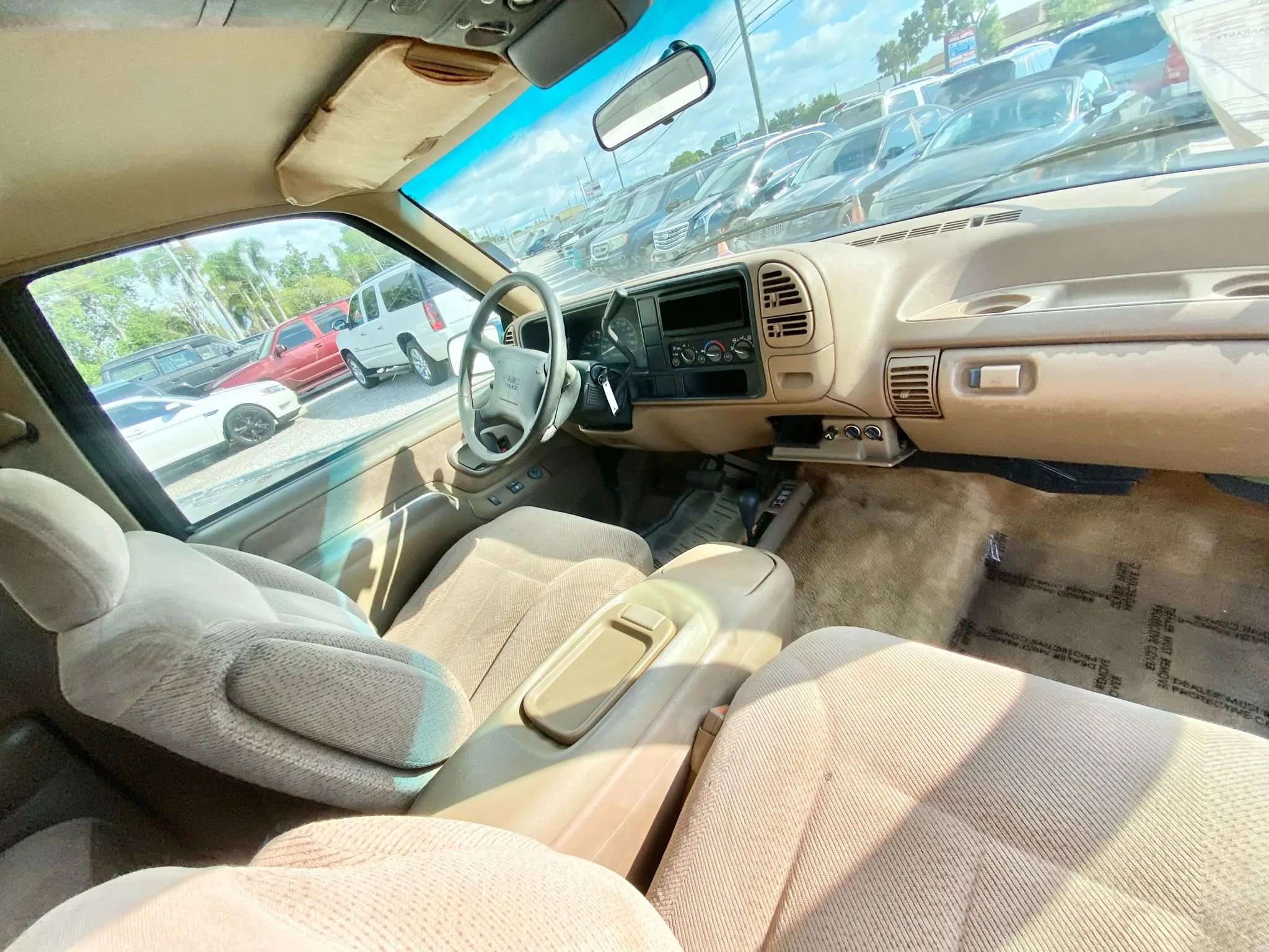 Used 1995 GMC Yukon 4WD 2-Door image 17