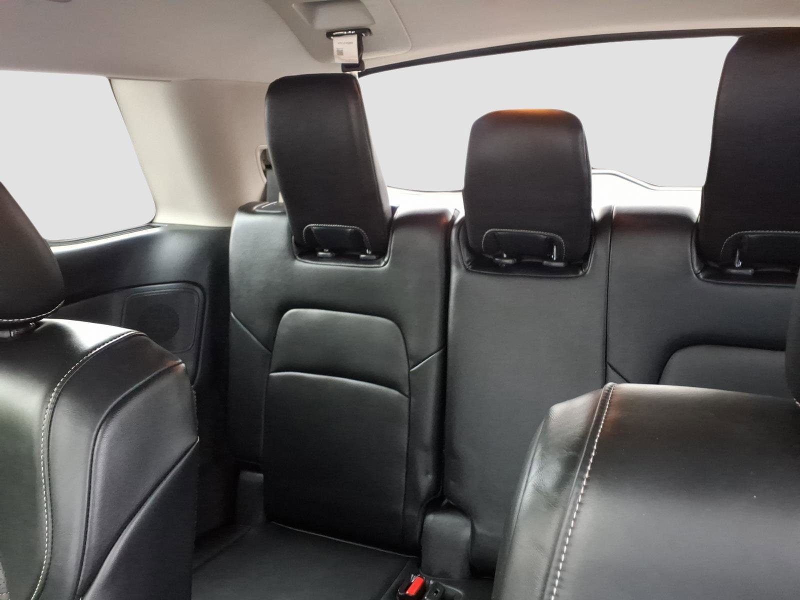 Used 2022 Nissan Pathfinder Platinum w/ Cargo Package image 16