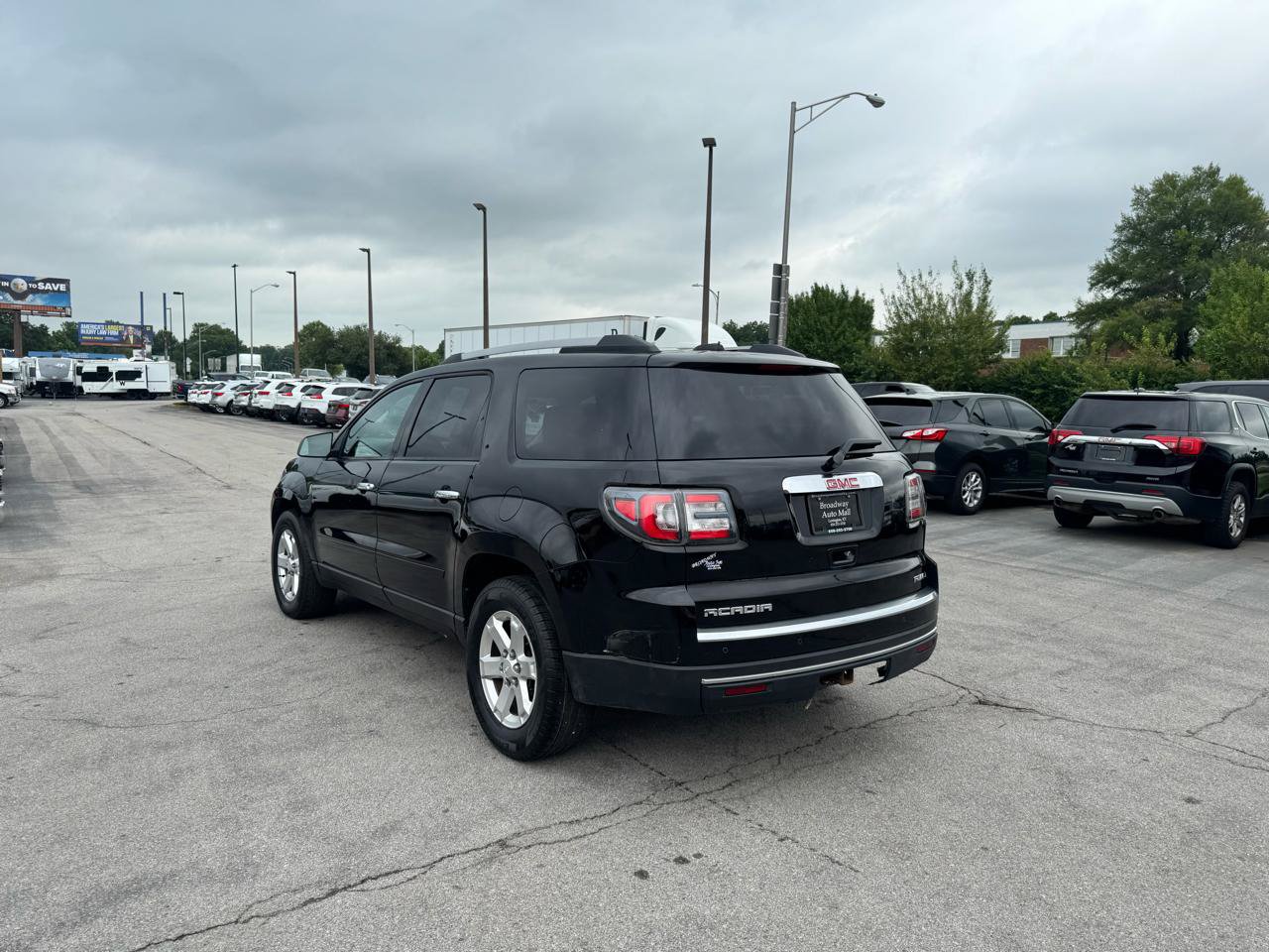 Used 2016 GMC Acadia SLE AWD/4WD image 5