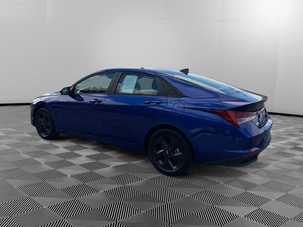 Certified 2023 Hyundai Elantra Blue image 5